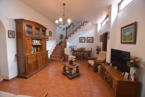 Townhouse for sale in  Chío, Spain - 041691