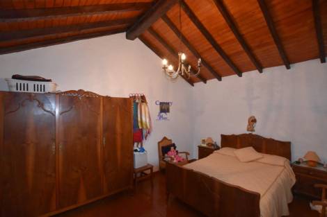Townhouse for sale in  Chío, Spain - 041691