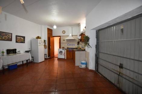 Townhouse for sale in  Chío, Spain - 041691