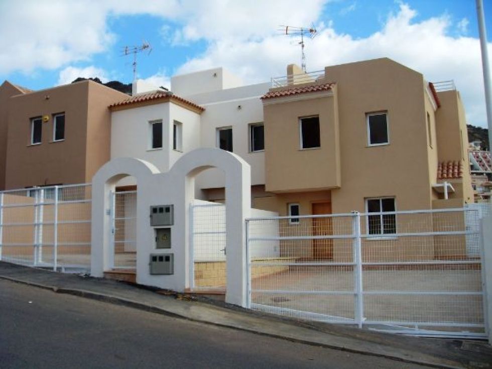 House for sale in  Madronal, Spain