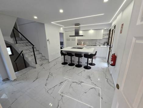 Townhouse for sale in  Alondras 1, Fañabé, Spain - TR-2751