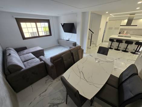 Townhouse for sale in  Alondras 1, Fañabé, Spain - TR-2751