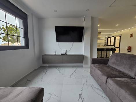 Townhouse for sale in  Alondras 1, Fañabé, Spain - TR-2751