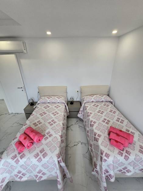 Townhouse for sale in  Alondras 1, Fañabé, Spain - TR-2751