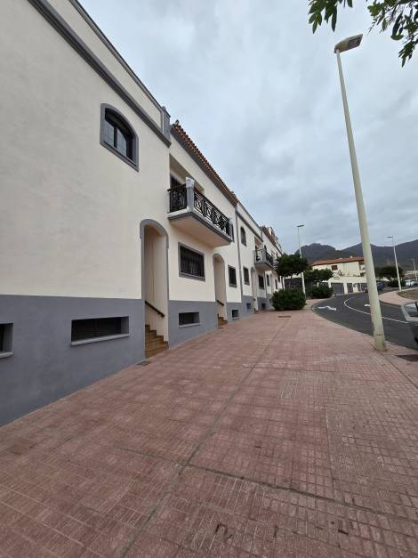 Townhouse for sale in  Alondras 1, Fañabé, Spain - TR-2751