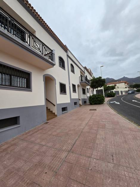 Townhouse for sale in  Alondras 1, Fañabé, Spain - TR-2751