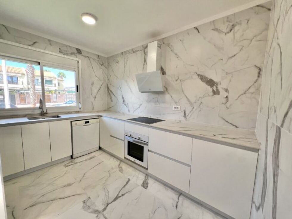 Townhouse for sale in  RESIDENCIAL SAN MIGUEL, Costa Adeje, Spain - TRC-3074