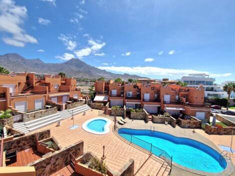 Townhouse for sale in  RESIDENCIAL SAN MIGUEL, Costa Adeje, Spain - TRC-3074