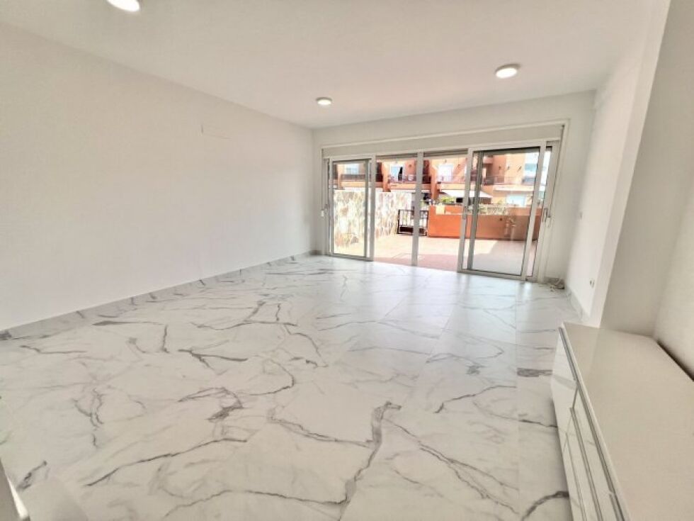 Townhouse for sale in  RESIDENCIAL SAN MIGUEL, Costa Adeje, Spain - TRC-3074