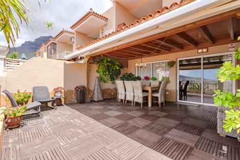 Townhouse for sale in  UD6 Roque del Conde, Costa Adeje, España - TRC-2749