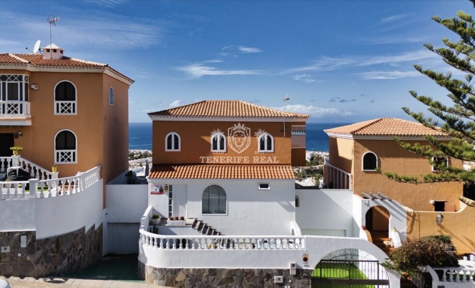 Townhouse for rent in  Costa Adeje, Spain - TRV_184
