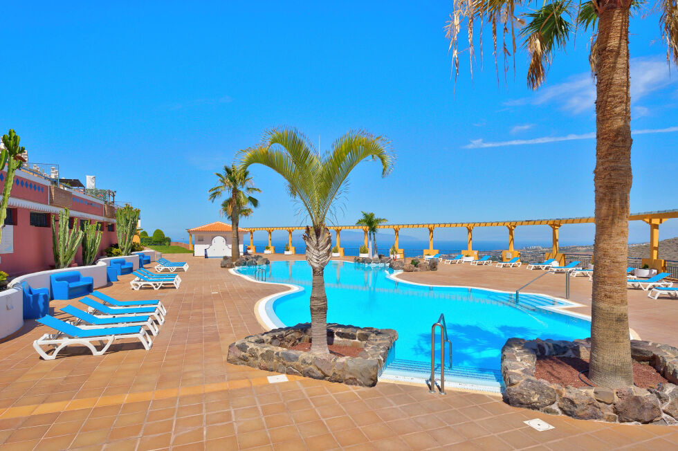 Apartment for rent in  Roque del Conde, Costa Adeje, Spain - TRV-138