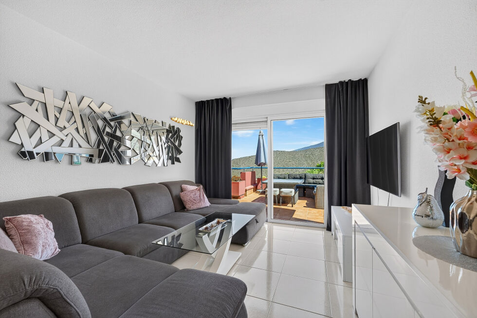 Apartment for rent in  Roque del Conde, Costa Adeje, Spain - TRV-138