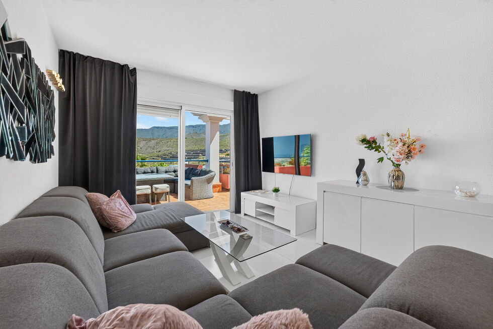 Apartment for rent in  Roque del Conde, Costa Adeje, Spain - TRV-138
