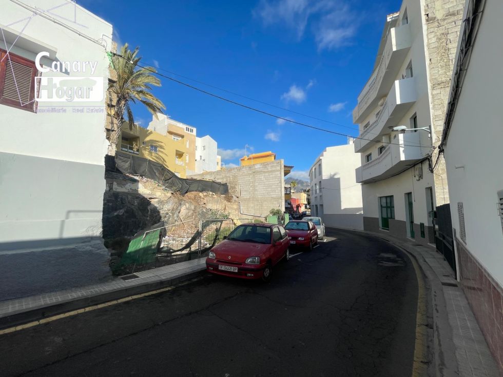 Urban land for sale in  Armeñime, Spain - 056481