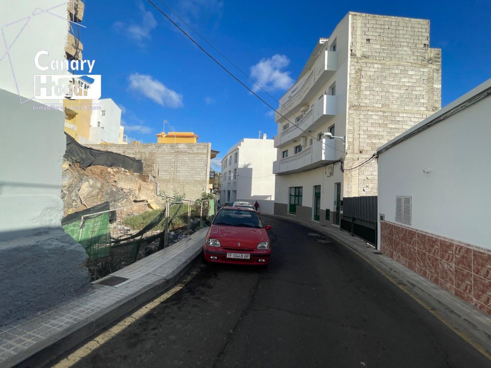 Urban land for sale in  Armeñime, Spain - 056481