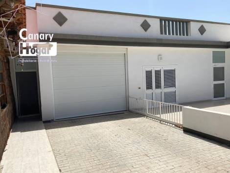 Urban land for sale in  Guaza, Spain - 055281