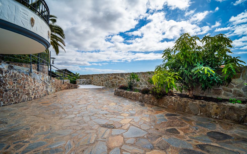 Villa for rent in  Adeje, Spain - TRV-178