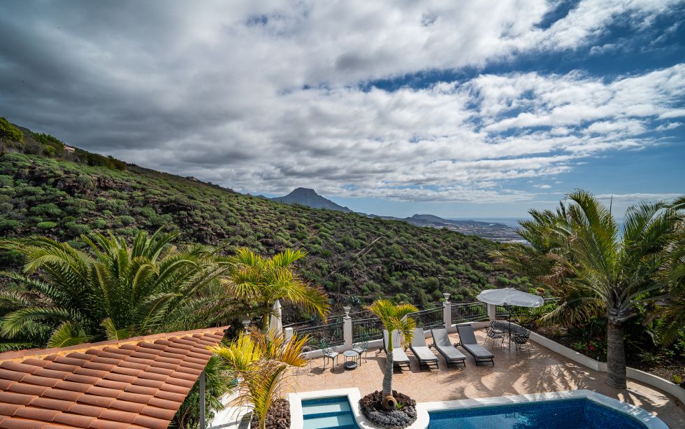 Villa for rent in  Adeje, Spain - TRV-178