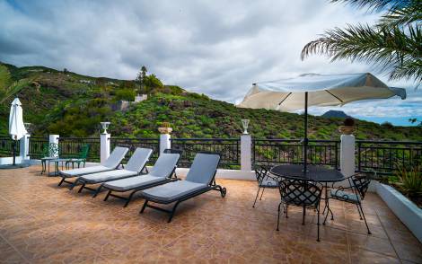 Villa for rent in  Adeje, Spain - TRV-178