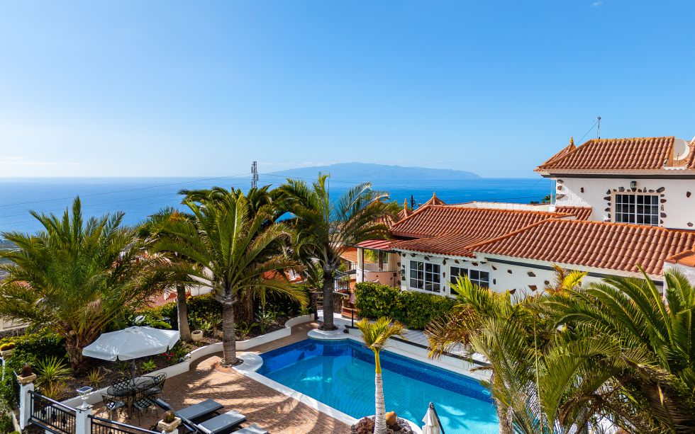 Villa for rent in  Adeje, Spain - TRV-178