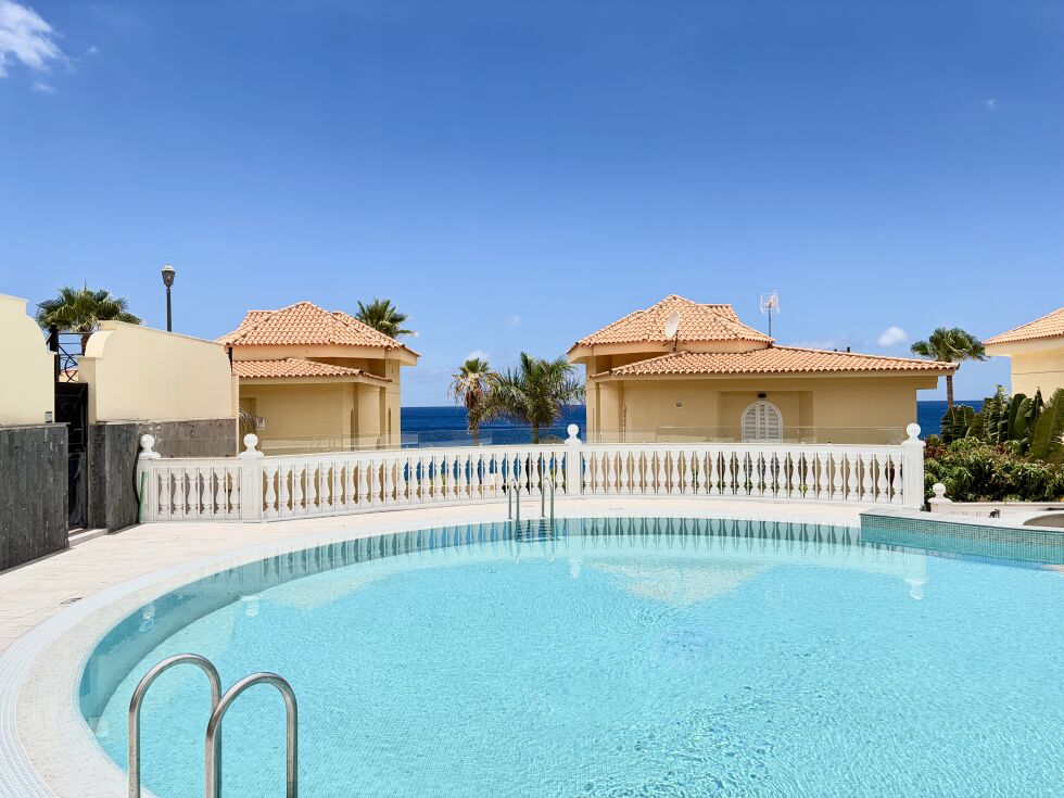 Villa for rent in  Ocean View, Costa Adeje, Spain - TRV-175