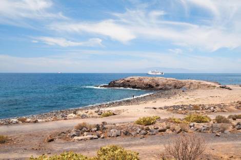 Villa for rent in  Los Cristianos, Spain - TRV-175