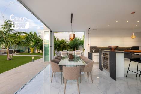 Villa for sale in  Adeje, Spain - 051651