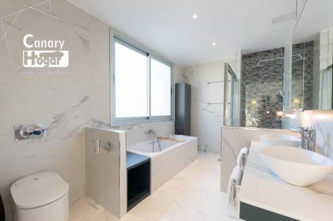 Villa for sale in  Adeje, Spain - 051651