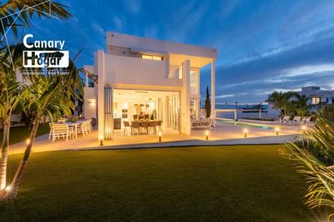 Villa for sale in  Adeje, Spain - 051651