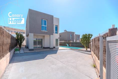 Villa for sale in  Adeje, Spain - 057311