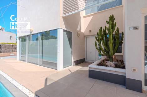 Villa for sale in  Adeje, Spain - 057311