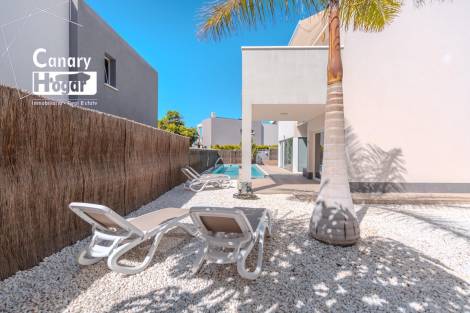 Villa for sale in  Adeje, Spain - 057311