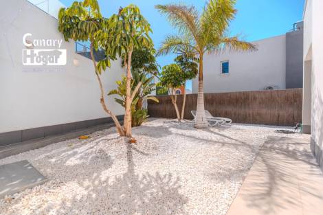 Villa for sale in  Adeje, Spain - 057311