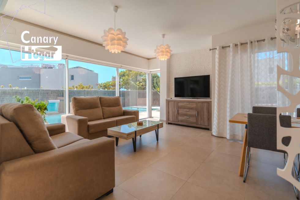 Villa for sale in  Adeje, Spain - 057311
