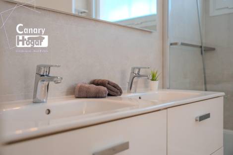 Villa for sale in  Adeje, Spain - 057311