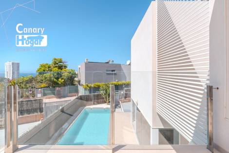 Villa for sale in  Adeje, Spain - 057311