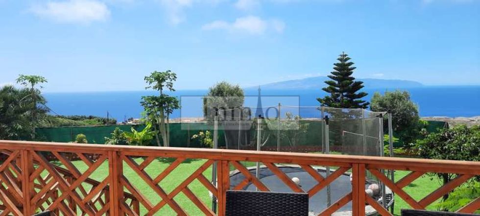 Villa for sale in  Adeje, Spain - 371361