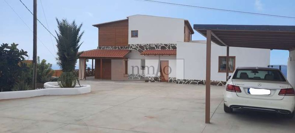 Villa for sale in  Adeje, Spain - 371361