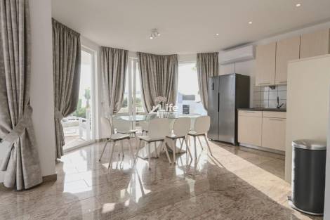 Villa for sale in  Adeje, Spain - OM-2203241