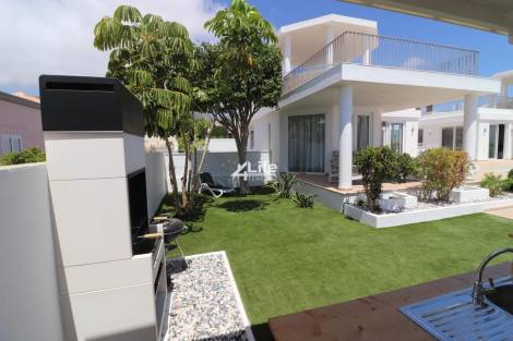 Villa for sale in  Adeje, Spain - OM-2203241