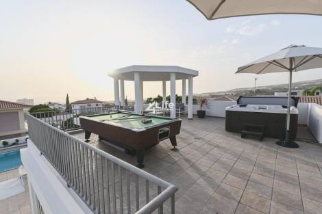 Villa for sale in  Adeje, Spain - OM-2203241