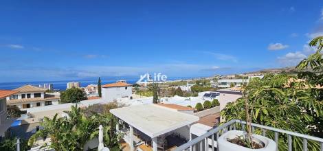 Villa for sale in  Adeje, Spain - OM-2203241