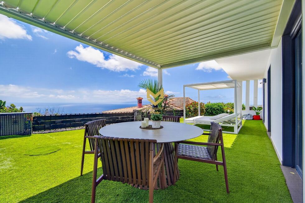Villa for sale in  Adeje, Spain - P00102