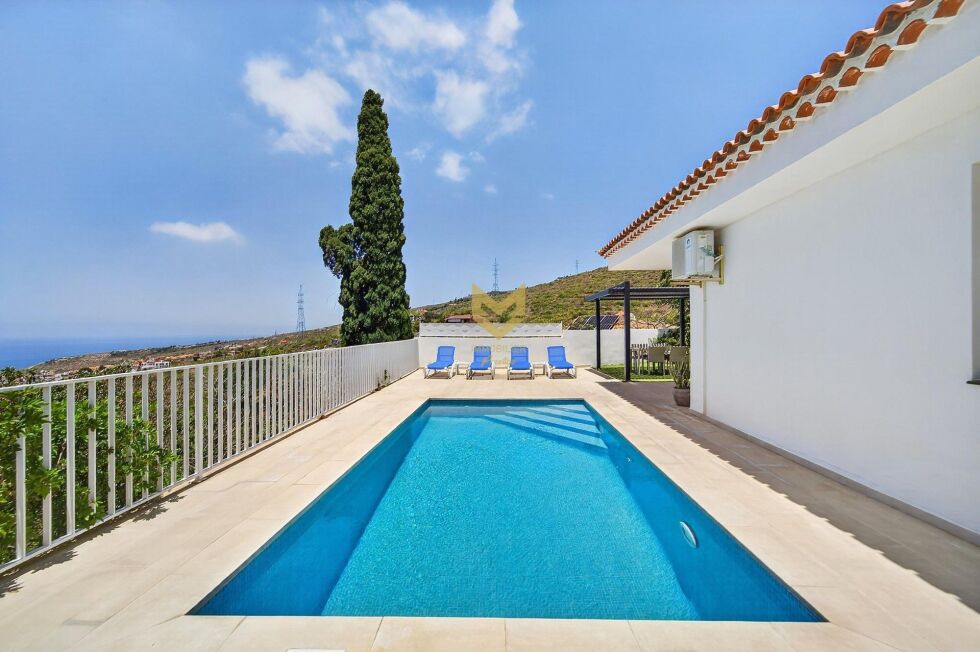 Villa for sale in  Adeje, Spain - P00109