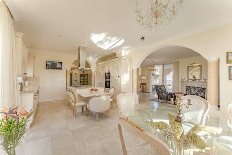 Villa for sale in  Adeje, Spain - P2045