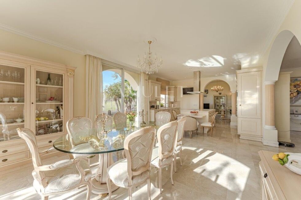 Villa for sale in  Adeje, Spain - P2045