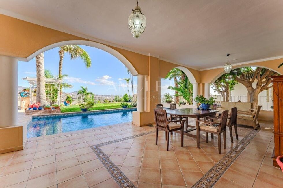 Villa for sale in  Adeje, Spain - P2045