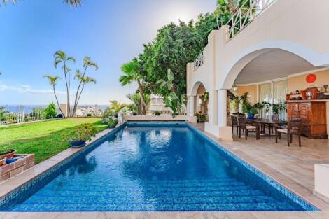 Villa for sale in  Adeje, Spain - P2045