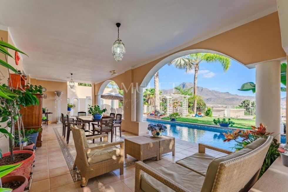 Villa for sale in  Adeje, Spain - P2045